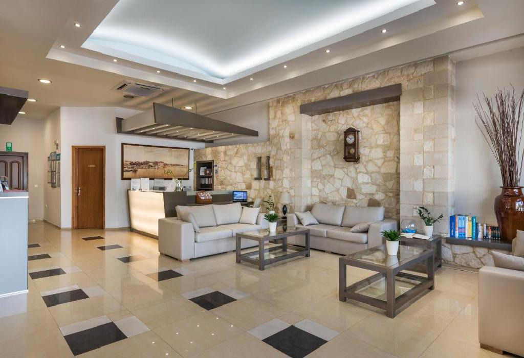 Hotel Elotis Suites 