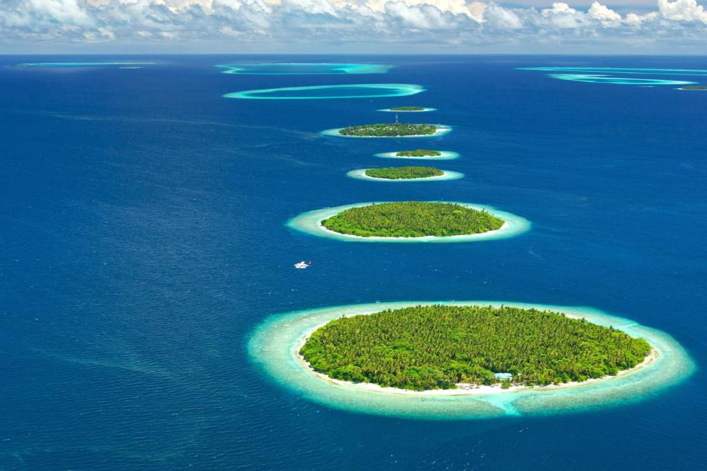Royal Island Resort and Spa