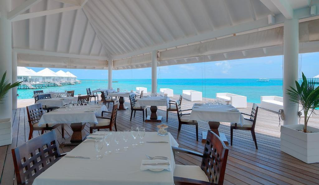 Diamonds Thudufushi