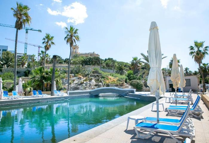 Hotel Beach Garden 