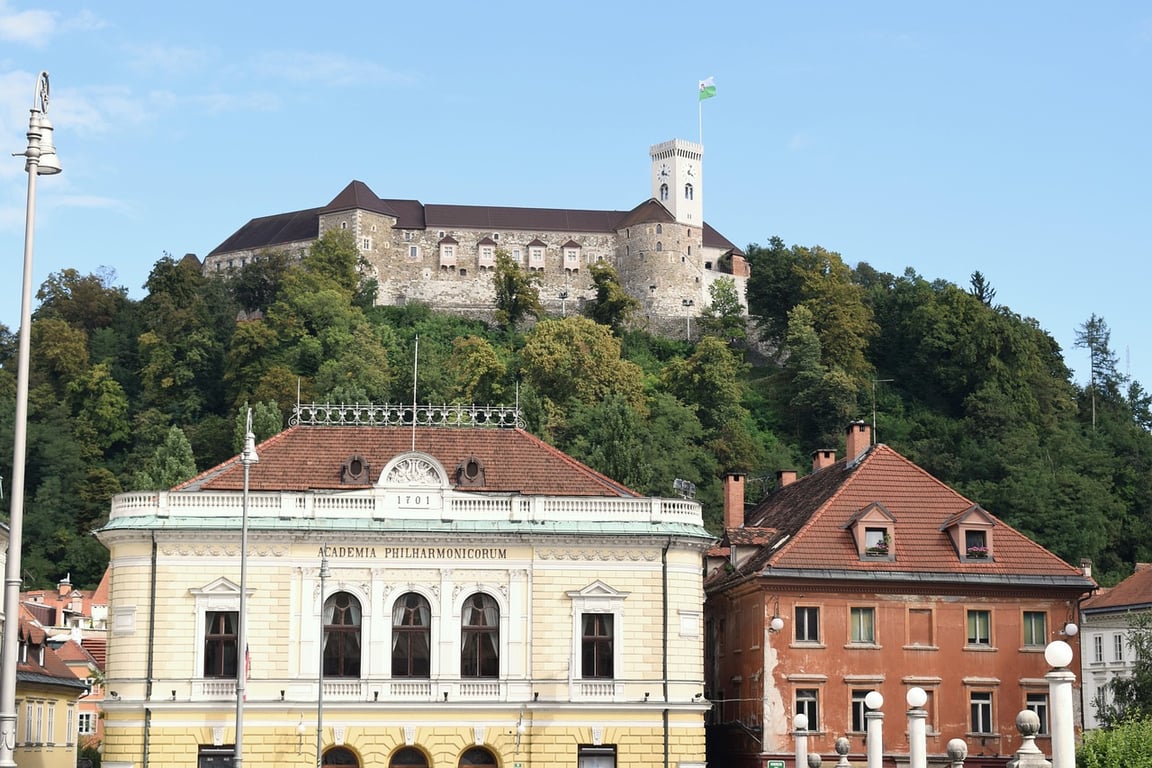 Slovenija - Skijanje i sankanje