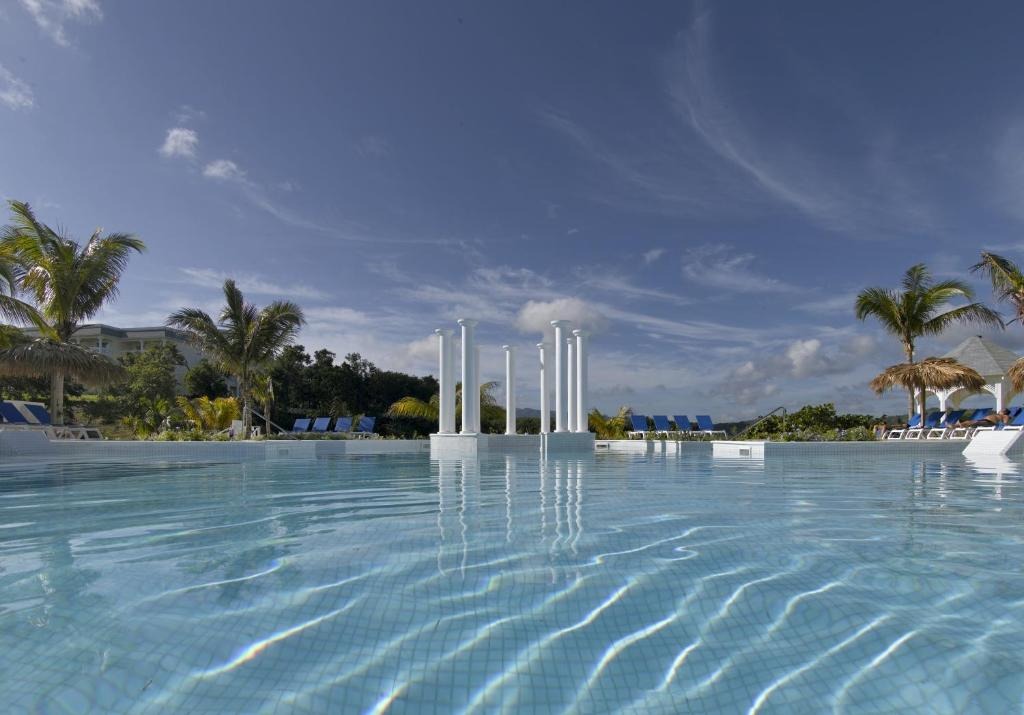 Grand Palladium Lady Hamilton Resort