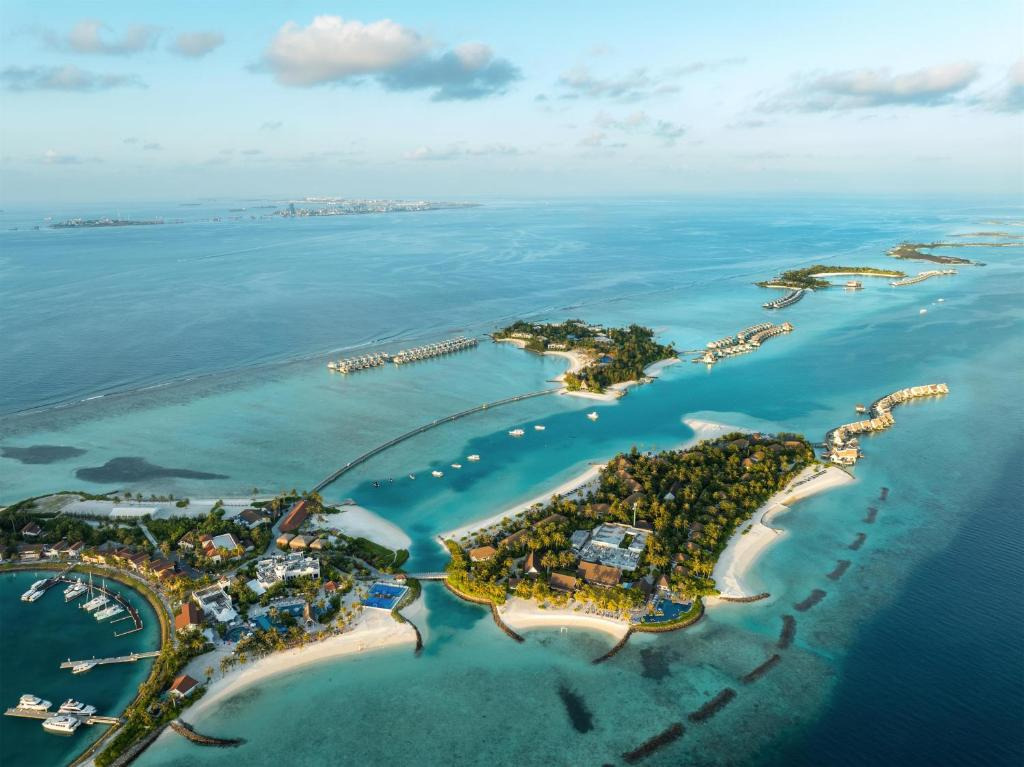 Saii Lagoon Curio Collection Hilton