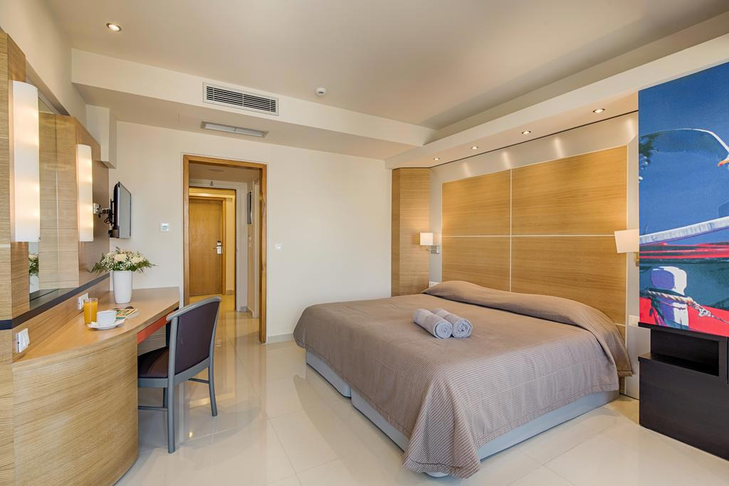Hotel Esperos Mare
