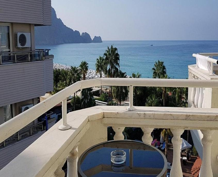 Hotel Azak