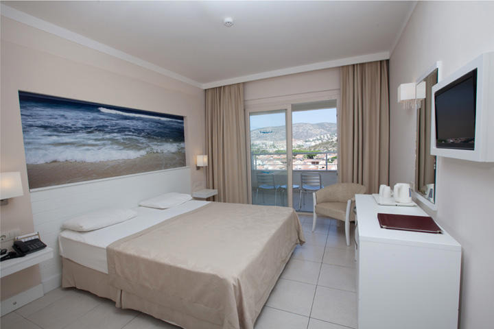 Hotel Batihan Beach Resort and Spa