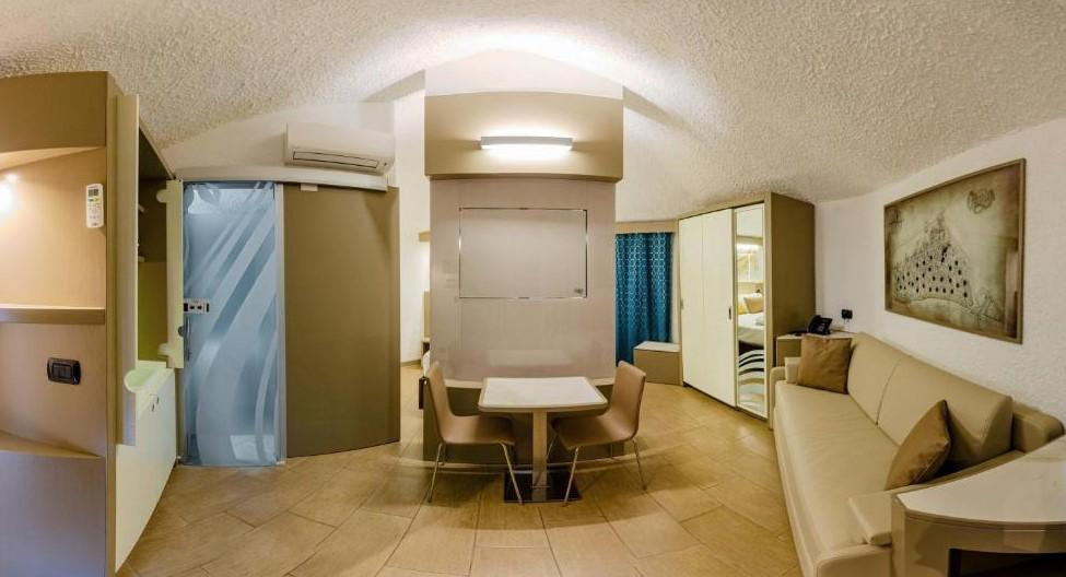 Hotel Calanica Residence