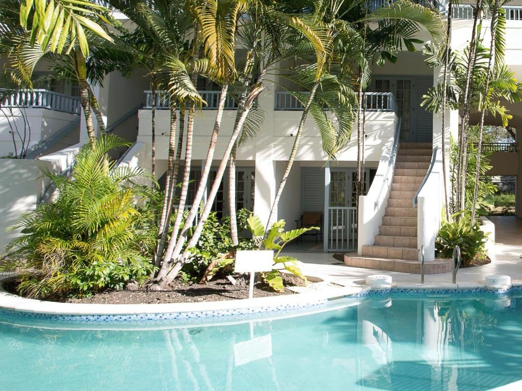 Savannah Beach Club