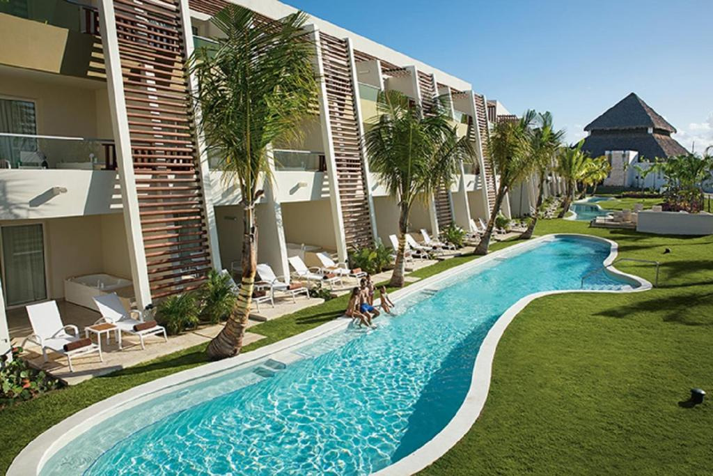 Dreams Onyx Resort and Spa