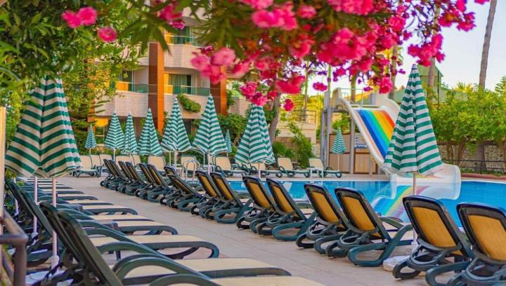 Sun and Sea Hotel