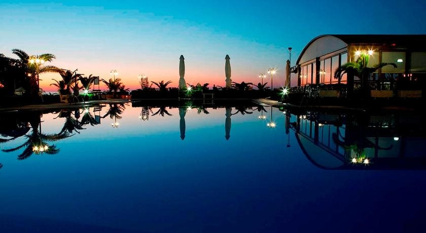 Aparthotel Marinos Beach