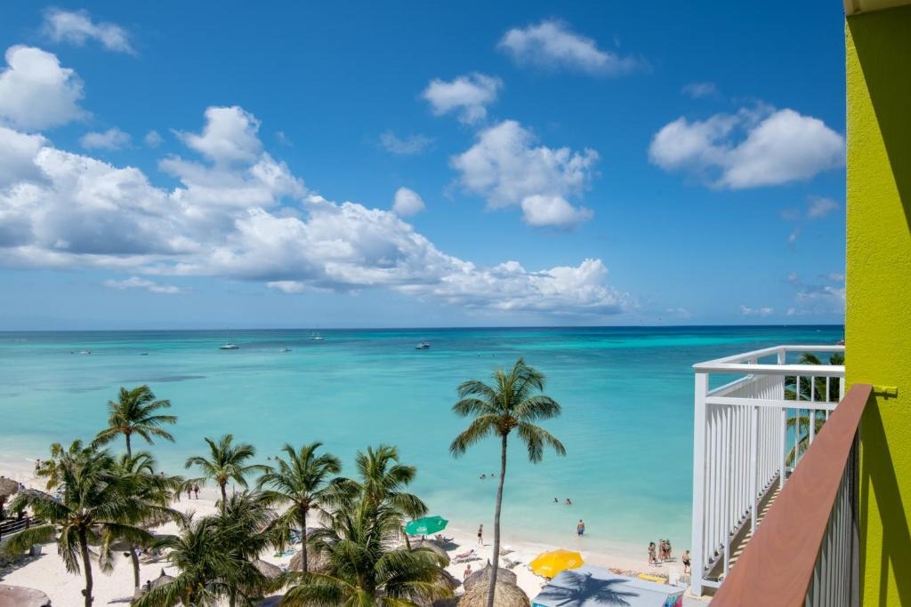 Holiday Inn Resort Aruba Resort
