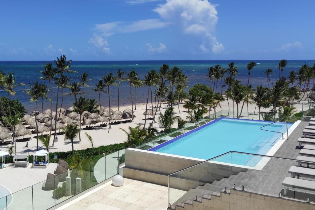 Serenade Punta Cana Beach Resort