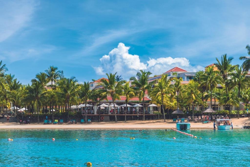 Mauricia Beachcomber Resort and Spa
