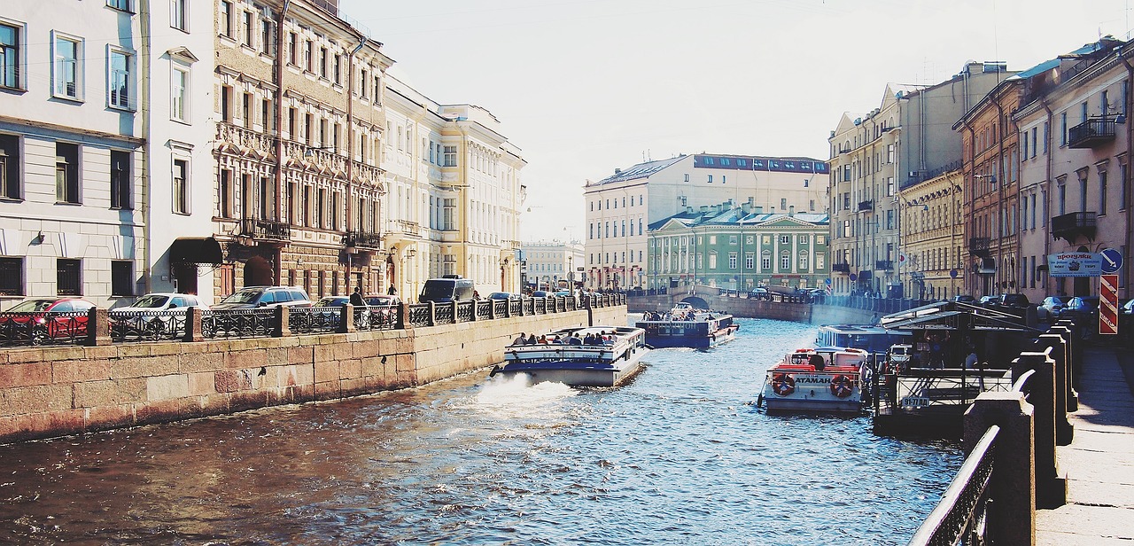 Sankt Peterburg i Moskva