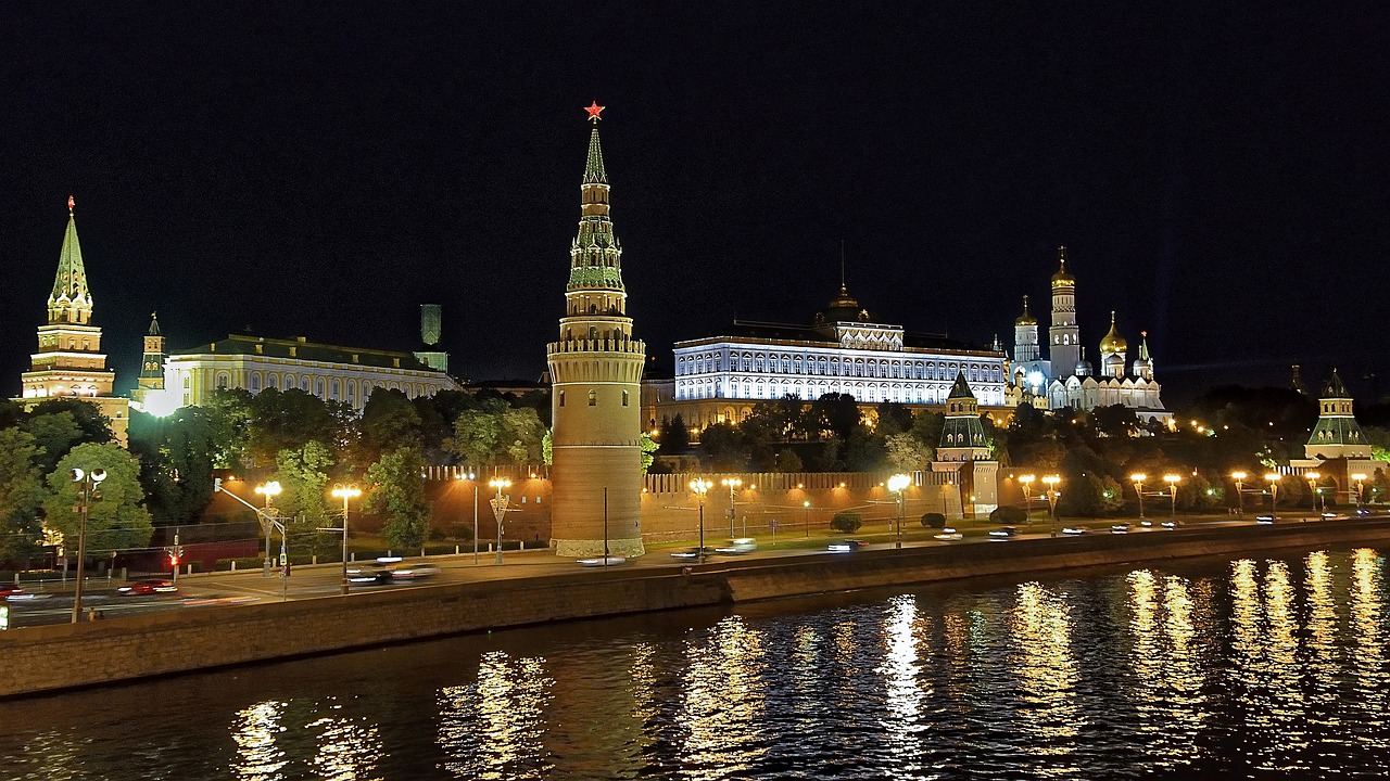 Sankt Peterburg i Moskva