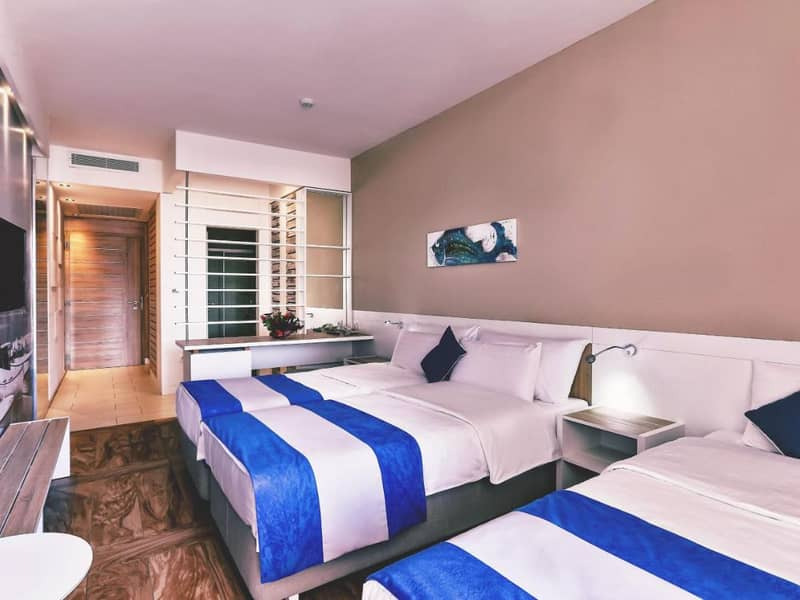 Hotel Carine Delfin