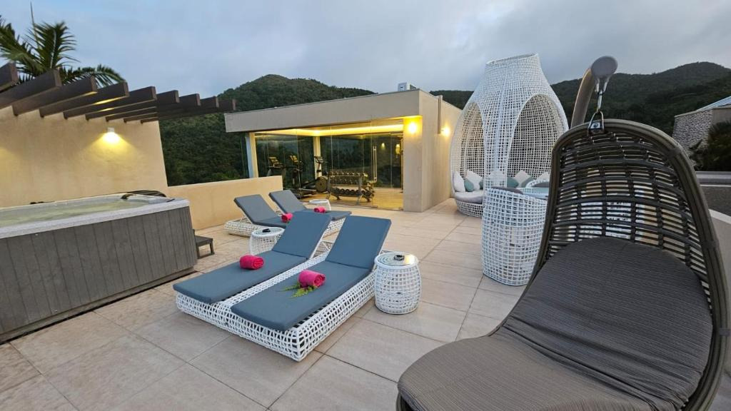 Le Duc De Praslin Hotel and Villas