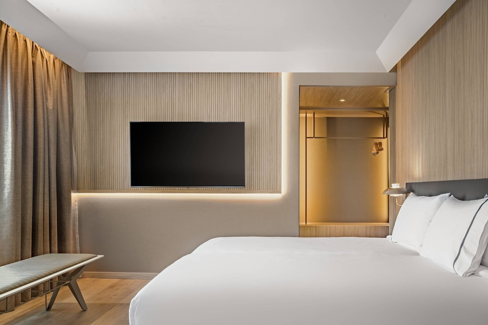  AC Hotel by Marriott Tenerife 