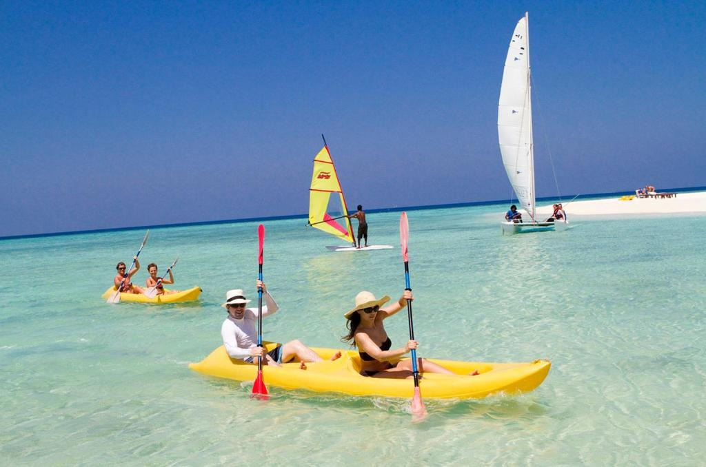 Embudu Village Maldivi