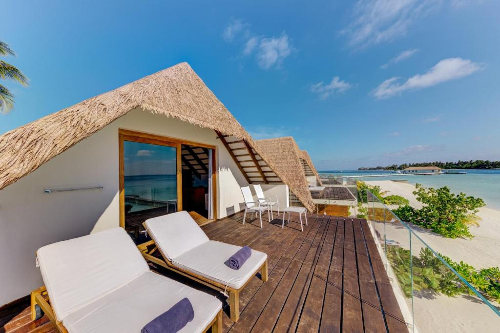 Cinnamon Velifushi
