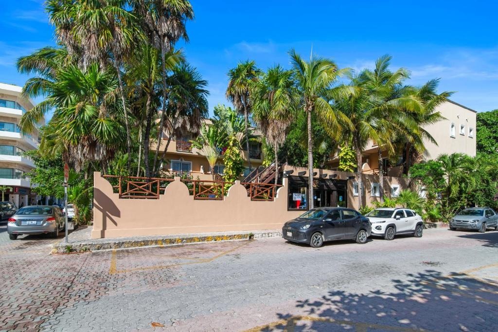Riviera Del Sol