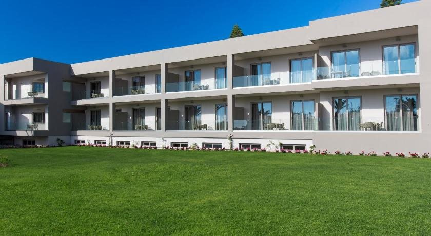 Aparthotel Marinos Beach