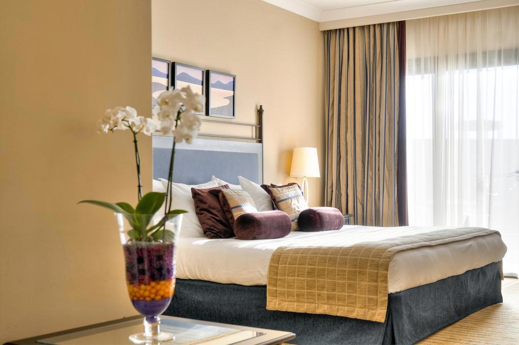 Hotel Corinthia St.Georges Bay